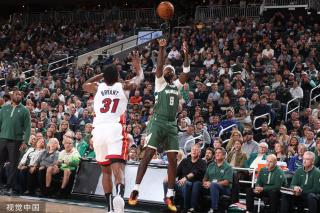 的球迷而言 的球迷而言