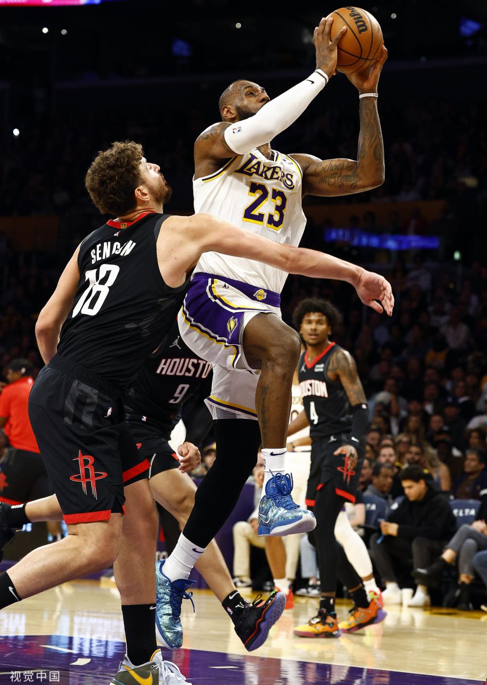 出人意料 出人意料